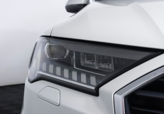 Подержанный автомобиль Audi Q7 2020 года (20 фото)
