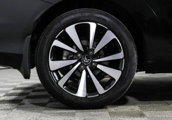 Подержанный автомобиль Citroen C4 Sedan 2018 года (6 фото)