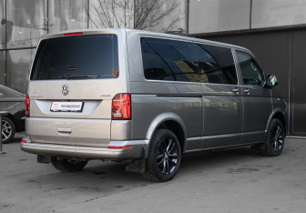 Подержанный автомобиль Volkswagen Caravelle 2021 года (4 фото)