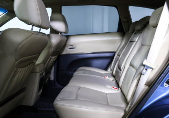 Подержанный автомобиль Subaru Tribeca 2005 года (11 фото)