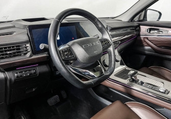 Подержанный автомобиль Exeed VX 2022 года (13 фото)