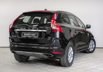 Подержанный автомобиль Volvo XC60 2017 года (6 фото)