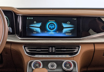 Подержанный автомобиль Hongqi H9 2023 года (17 фото)