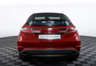 Подержанный автомобиль Honda Civic Hatchback 2008 года (6 фото)