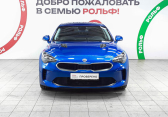 Подержанный автомобиль Kia Stinger 2018 года (2 фото)