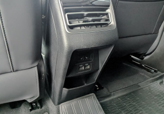 Подержанный автомобиль Exeed LX 2023 года (27 фото)