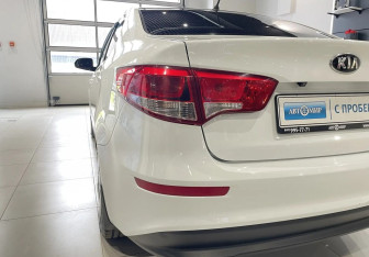 Подержанный автомобиль Kia Rio Sedan 2015 года (8 фото)