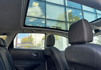 Подержанный автомобиль Nissan Qashqai 2012 года (12 фото)