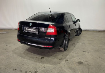 Подержанный автомобиль Skoda Octavia Liftback 2012 года (6 фото)