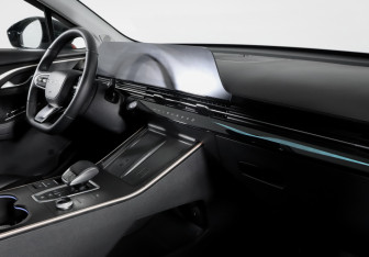 Подержанный автомобиль Omoda C5 2023 года (9 фото)