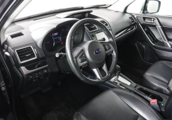 Подержанный автомобиль Subaru Forester Suv 2018 года (9 фото)