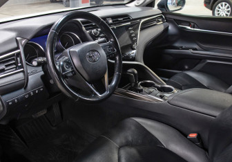 Подержанный автомобиль Toyota Camry Sedan 2020 года (16 фото)