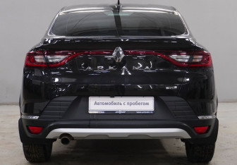 Подержанный автомобиль Renault Arkana 2022 года (6 фото)