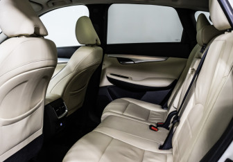 Подержанный автомобиль Infiniti QX50 2018 года (13 фото)