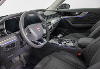 Подержанный автомобиль Hongqi HS5 2024 года (10 фото)