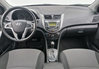 Подержанный автомобиль Hyundai Solaris Sedan 2013 года (12 фото)