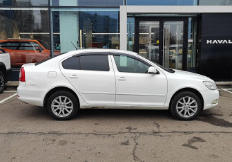 Подержанный автомобиль Skoda Octavia Liftback 2013 года (4 фото)
