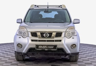 Подержанный автомобиль Nissan X-Trail 2011 года (2 фото)