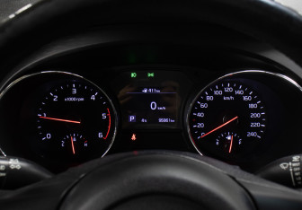 Подержанный автомобиль Kia Carnival 2019 года (14 фото)