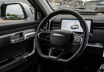 Подержанный автомобиль Jaecoo J7 2023 года (10 фото)