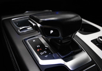 Подержанный автомобиль Audi Q7 2016 года (20 фото)