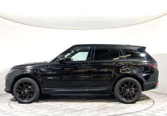 Подержанный автомобиль Land Rover Range Rover Sport 2018 года (8 фото)