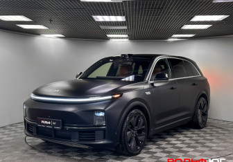 Подержанный автомобиль LiXiang L7 2023 года (30 фото)