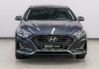 Подержанный автомобиль Hyundai Sonata 2018 года (2 фото)