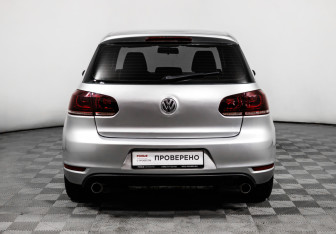 Подержанный автомобиль Volkswagen Golf Hatchback 2011 года (6 фото)