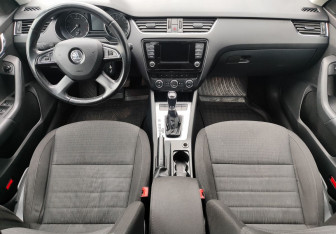 Подержанный автомобиль Skoda Octavia Wagon 2013 года (10 фото)