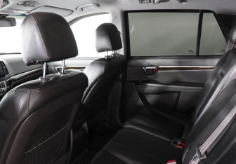 Подержанный автомобиль Hyundai Santa Fe 2011 года (8 фото)