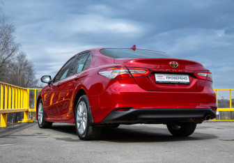 Подержанный автомобиль Toyota Camry Sedan 2021 года (5 фото)