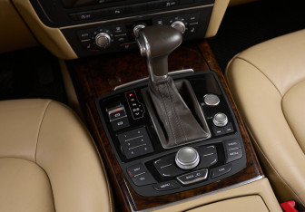 Подержанный автомобиль Audi A6 Sedan 2014 года (19 фото)