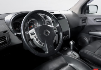 Подержанный автомобиль Nissan X-Trail 2008 года (14 фото)