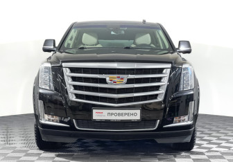 Подержанный автомобиль Cadillac Escalade Suv 2018 года (2 фото)