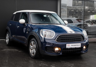 Подержанный автомобиль MINI Countryman 2018 года (3 фото)