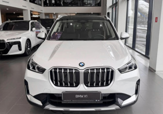 Новый BMW X1 2025 (2 фото)