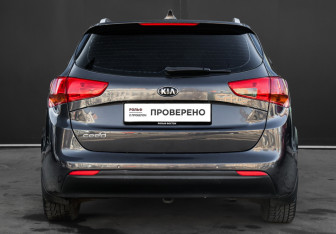 Подержанный автомобиль Kia Ceed Wagon 2017 года (5 фото)