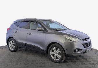 Подержанный автомобиль Hyundai ix35 2013 года (3 фото)