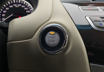 Подержанный автомобиль Infiniti QX60 2018 года (18 фото)