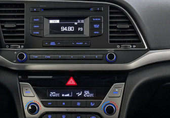 Подержанный автомобиль Hyundai Elantra Sedan 2017 года (17 фото)