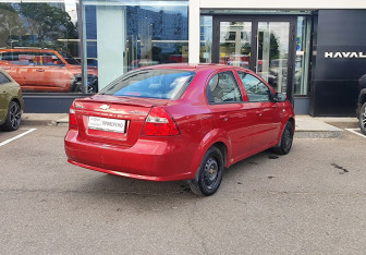 Подержанный автомобиль Chevrolet Aveo Sedan 2010 года (5 фото)