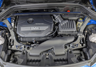 Подержанный автомобиль BMW X1 2021 года (9 фото)