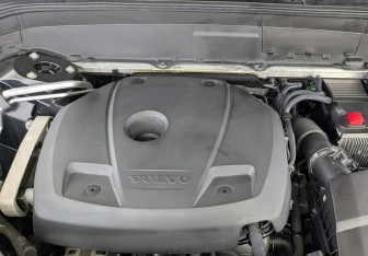 Подержанный автомобиль Volvo XC90 2019 года (9 фото)