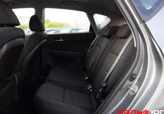 Подержанный автомобиль Hyundai i30 Hatchback 2011 года (8 фото)