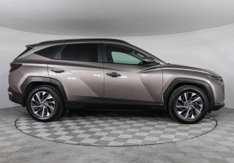 Подержанный автомобиль Hyundai Tucson 2021 года (4 фото)