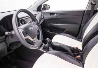 Подержанный автомобиль Hyundai Solaris Sedan 2017 года (10 фото)