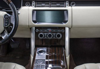 Подержанный автомобиль Land Rover Range Rover 2017 года (15 фото)