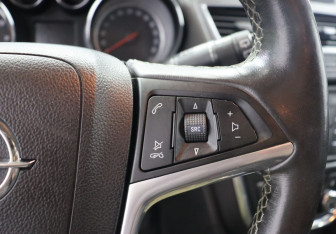 Подержанный автомобиль Opel Mokka 2013 года (16 фото)