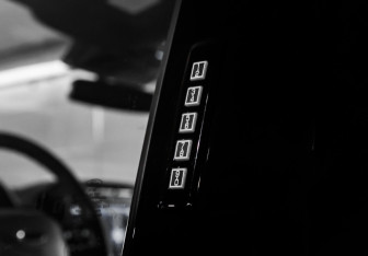 Подержанный автомобиль Ford F-150 2022 года (17 фото)